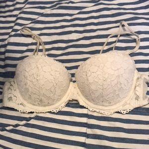 VS PINK white lace push up bra 34 B